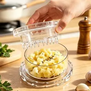 1/2Pcs Manual Portable Garlic Crusher - Twist Kitchen Gadget for Crushing Garlic and Ginger, Easy to Use and Clean